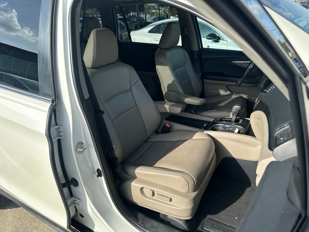 2019 Honda Pilot EX-L w/Navigation and Rear Entertainment System