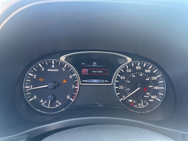 2017 Nissan Pathfinder SV