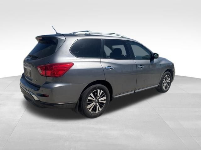 2017 Nissan Pathfinder SV