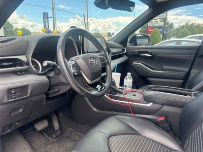 2022 Toyota Highlander XSE