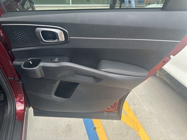 2025 Kia Sorento LX