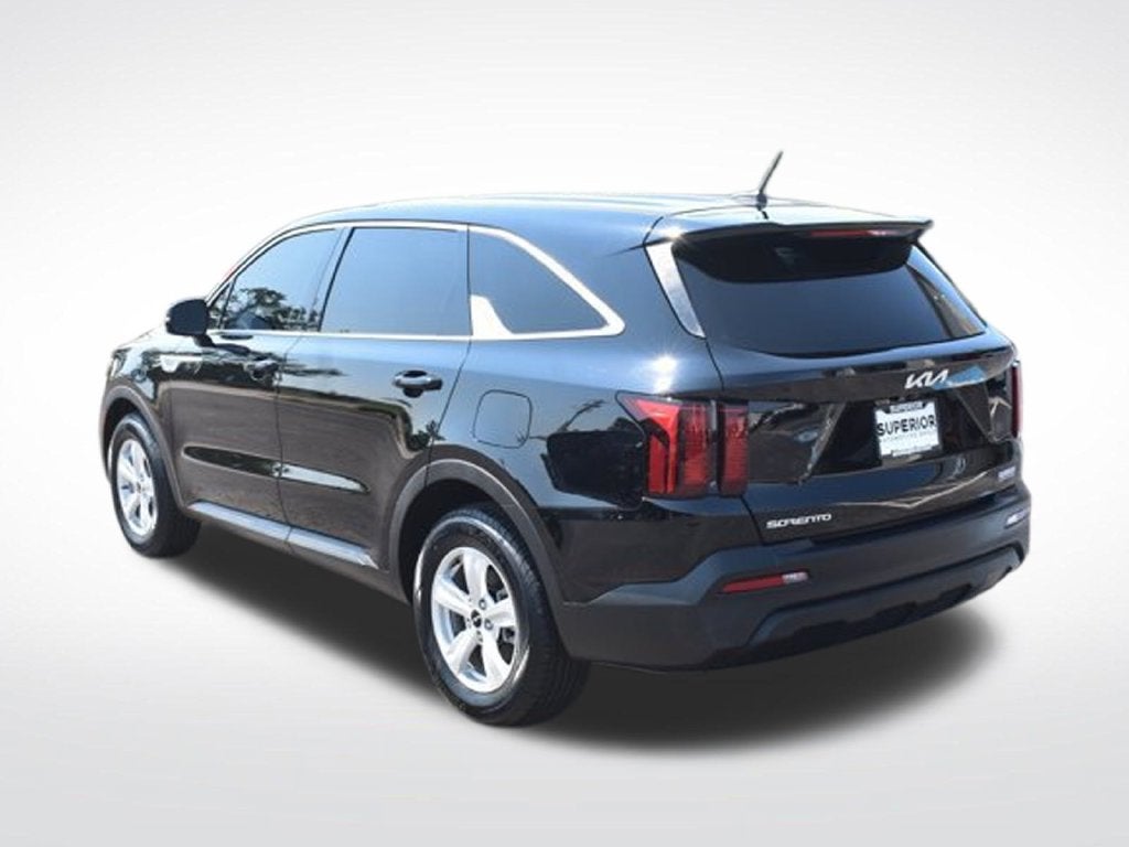 2023 Kia Sorento LX