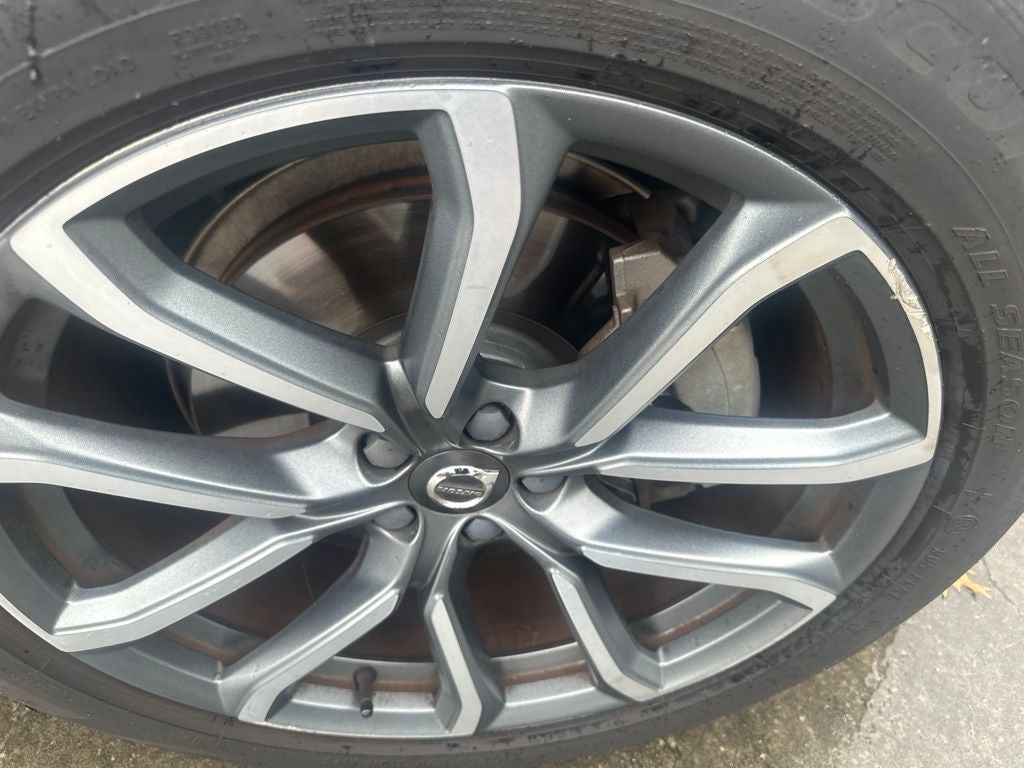 2019 Volvo XC90 T5 Momentum