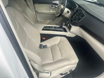 2019 Volvo XC90 T5 Momentum