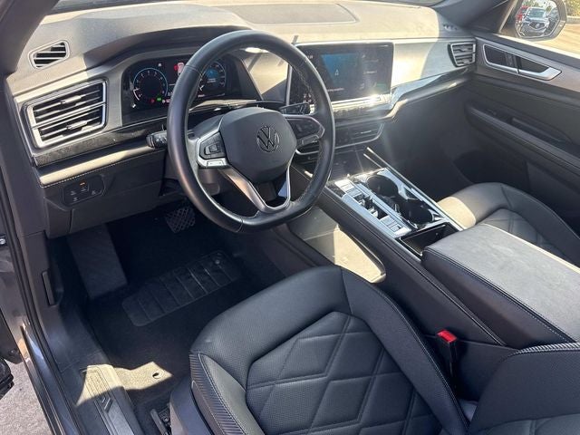 2025 Volkswagen Atlas Cross Sport 2.0T SE w/Technology