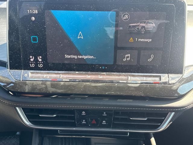2025 Volkswagen Atlas Cross Sport 2.0T SE w/Technology
