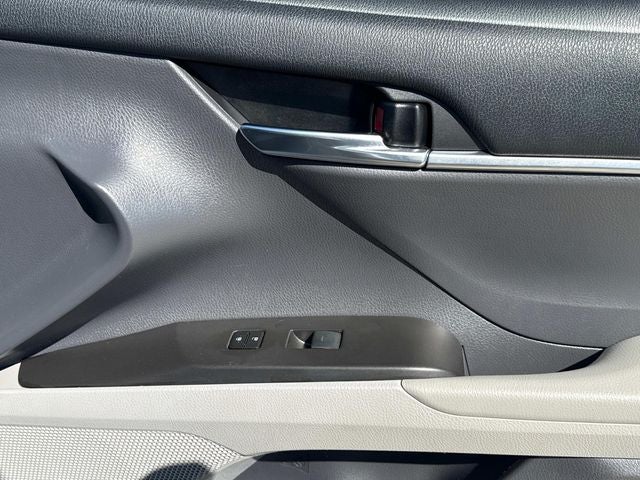 2021 Toyota Camry Hybrid SE