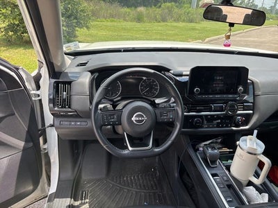 2023 Nissan Pathfinder SV