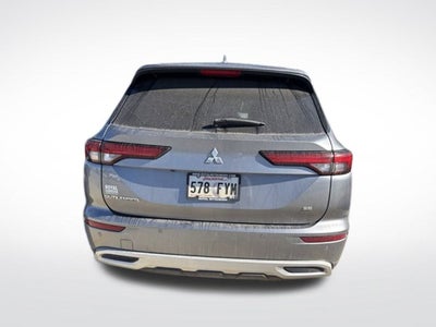 2023 Mitsubishi Outlander SE