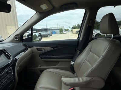 2022 Honda Pilot Touring 7-Passenger