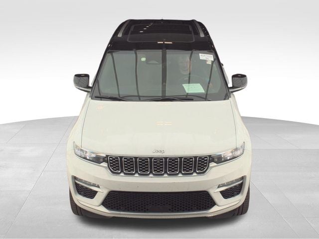 2022 Jeep Grand Cherokee Summit
