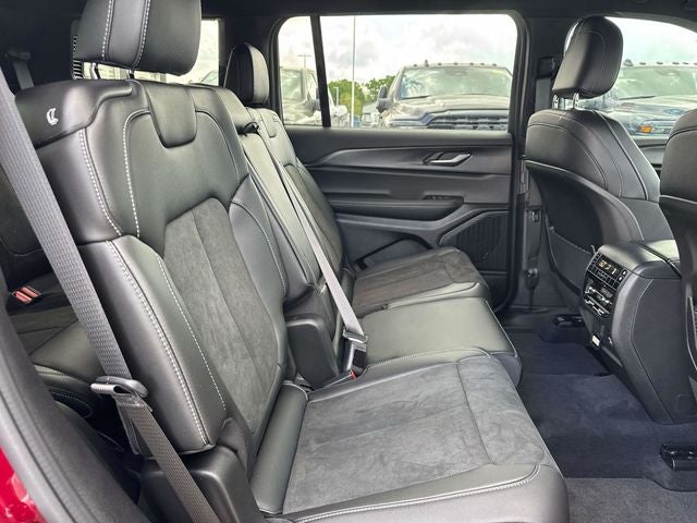 2025 Jeep Grand Cherokee L Altitude X 4x2