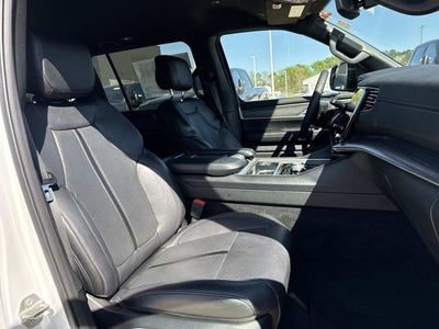 2024 Jeep Wagoneer L Series II 4x2