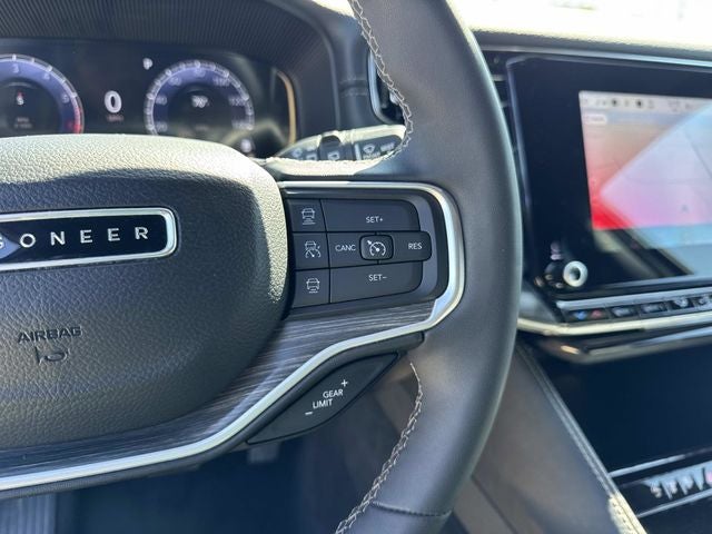 2024 Jeep Wagoneer L Series II 4x2