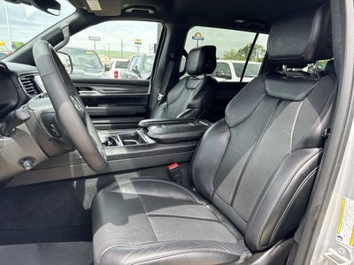 2024 Jeep Wagoneer L Series II 4x2