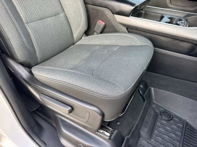 2020 RAM 1500 Big Horn Crew Cab 4x4 5'7' Box