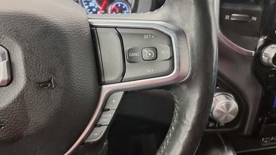 2020 RAM 1500 Laramie Crew Cab 4x4 5'7' Box