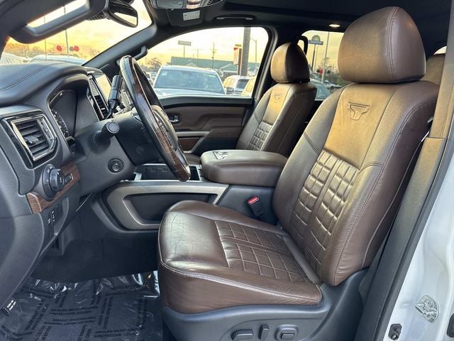 2020 Nissan TITAN Crew Cab Platinum Reserve 4x4