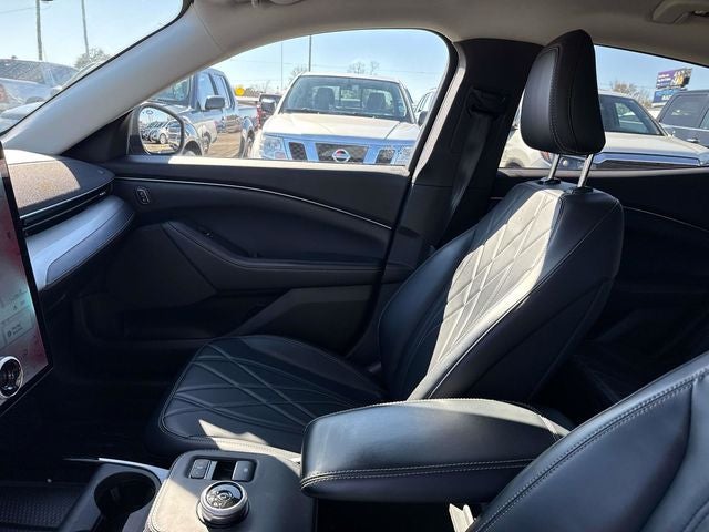 2022 Ford Mustang Mach-E Select