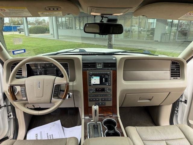 2012 Lincoln Navigator Base