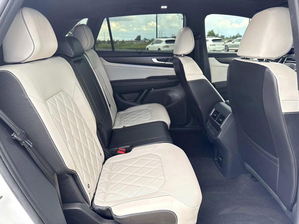 2024 Volkswagen Atlas Cross Sport 2.0T SEL Premium R-Line