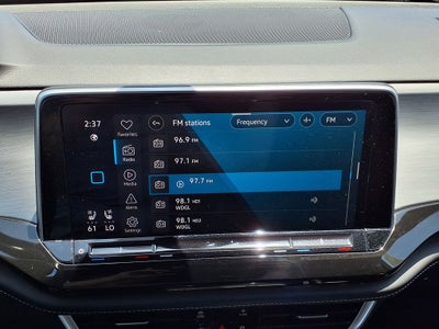 2025 Volkswagen Atlas Cross Sport 2.0T SE w/Technology