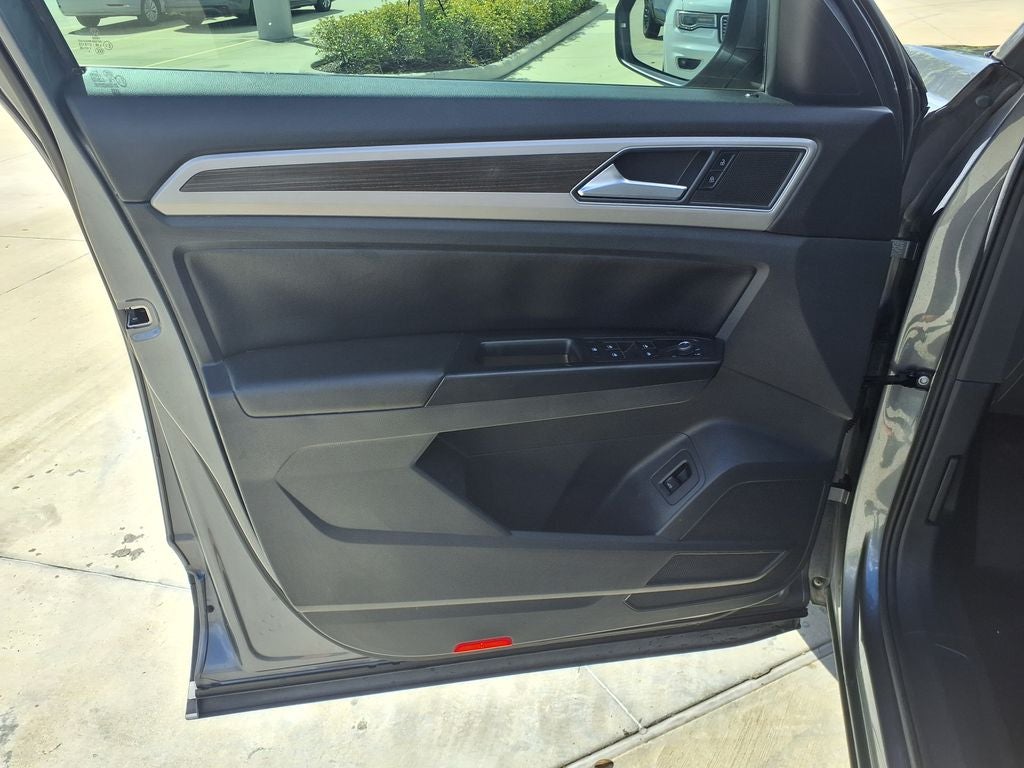 2019 Volkswagen Atlas 2.0T SE w/Technology w/Technology