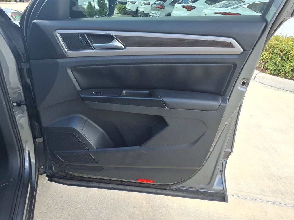 2019 Volkswagen Atlas 2.0T SE w/Technology w/Technology