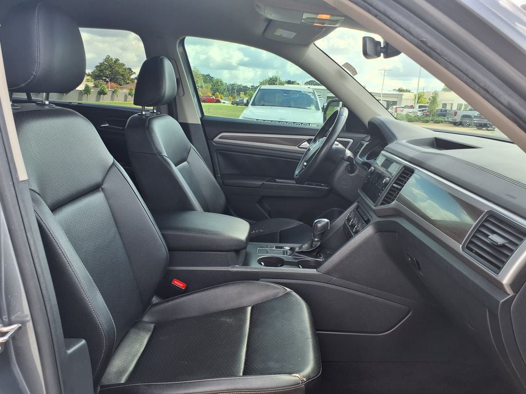 2019 Volkswagen Atlas 2.0T SE w/Technology w/Technology
