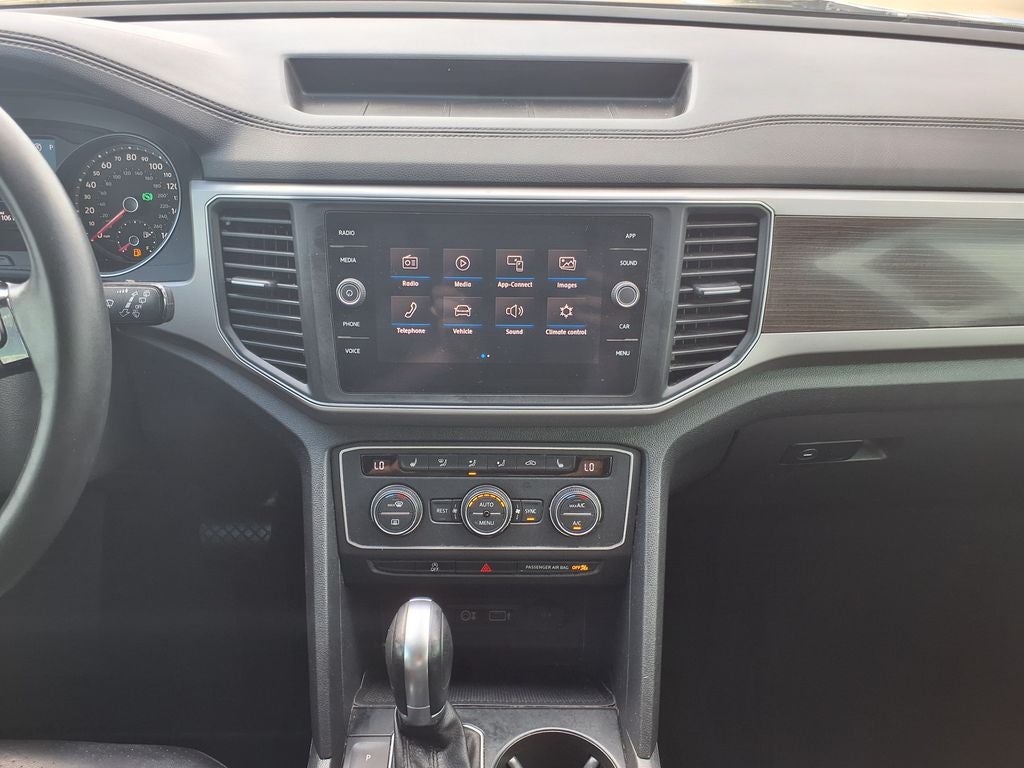2019 Volkswagen Atlas 2.0T SE w/Technology w/Technology