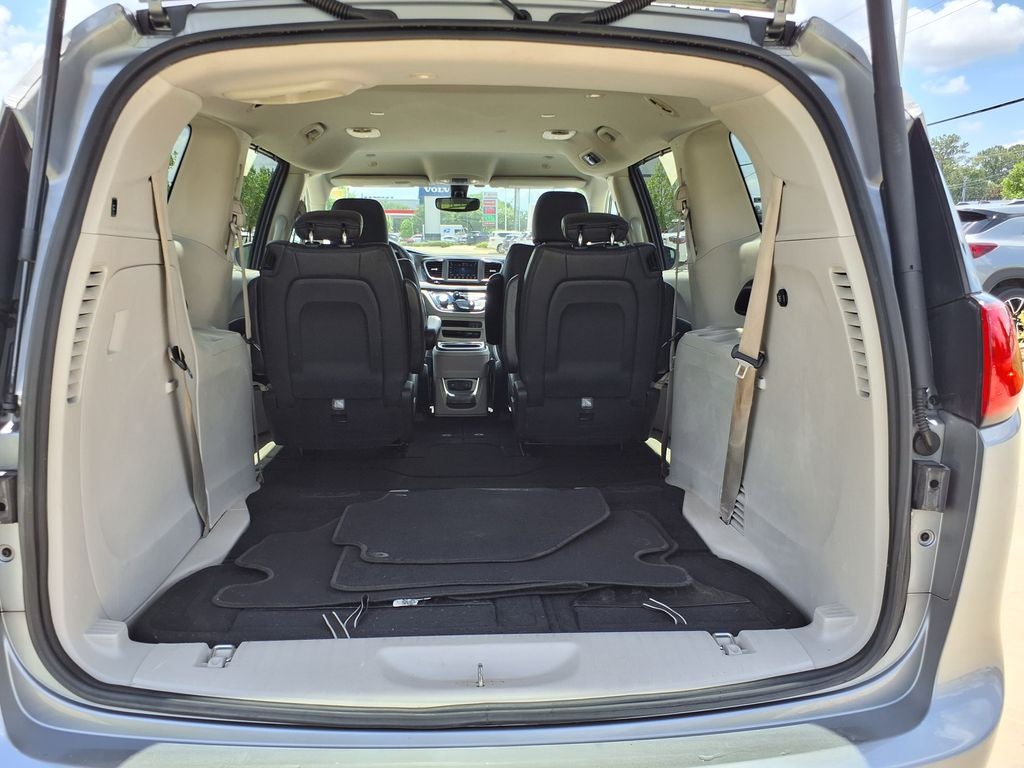 2020 Chrysler Pacifica Touring L