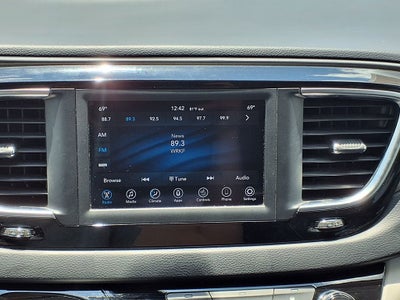 2020 Chrysler Pacifica Touring L