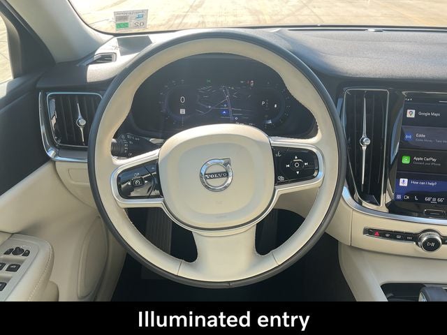 2023 Volvo S60 B5 Plus Dark Theme