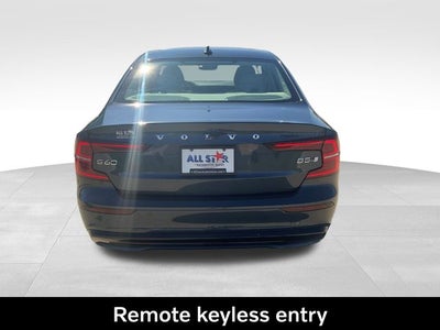 2023 Volvo S60 B5 Plus Dark Theme