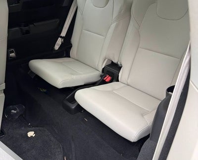 2025 Volvo XC90 B6 Plus 6-Seater