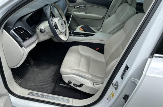 2023 Volvo XC90 B6 Plus 7-Seater