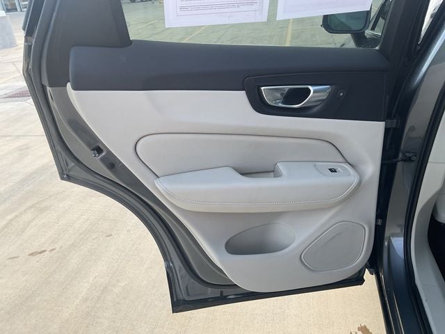 2021 Volvo XC60 T5 Momentum