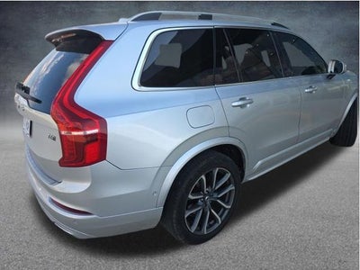 2018 Volvo XC90 T6 Momentum