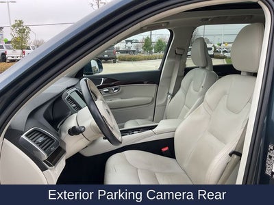 2018 Volvo XC90 T6 Momentum