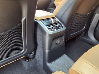 2024 Volvo XC90 Recharge Plug-In Hybrid Ultimate