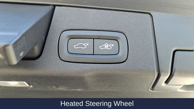 2023 Volvo XC60 B5 Ultimate Bright Theme