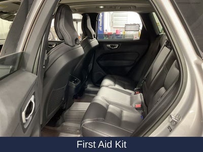 2023 Volvo XC60 B5 Ultimate Bright Theme