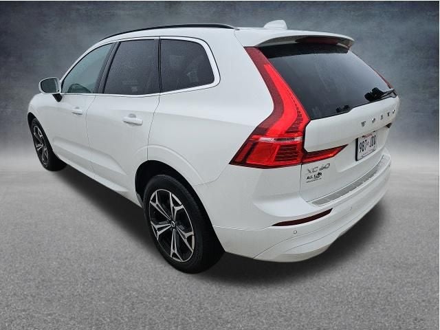 2022 Volvo XC60 B5 Momentum