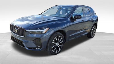 2023 Volvo XC60 B5 Plus Dark Theme