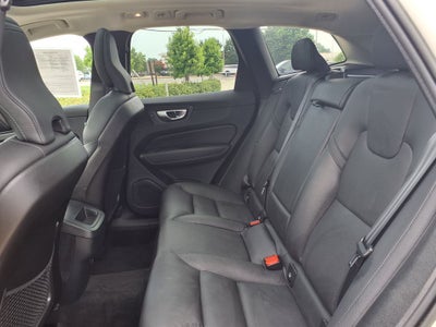2023 Volvo XC60 B5 Plus Dark Theme