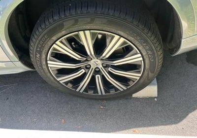 2024 Volvo XC90 B5 Core
