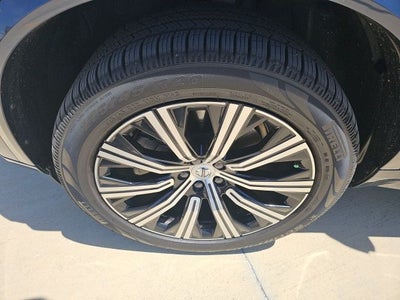 2024 Volvo XC90 B5 Core