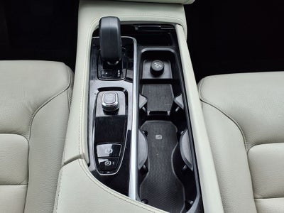 2024 Volvo XC90 B5 Core