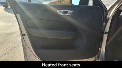 2024 Volvo XC60 B5 Plus Dark Theme