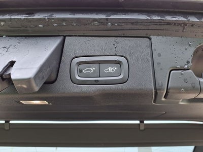 2022 Volvo XC60 B5 Inscription